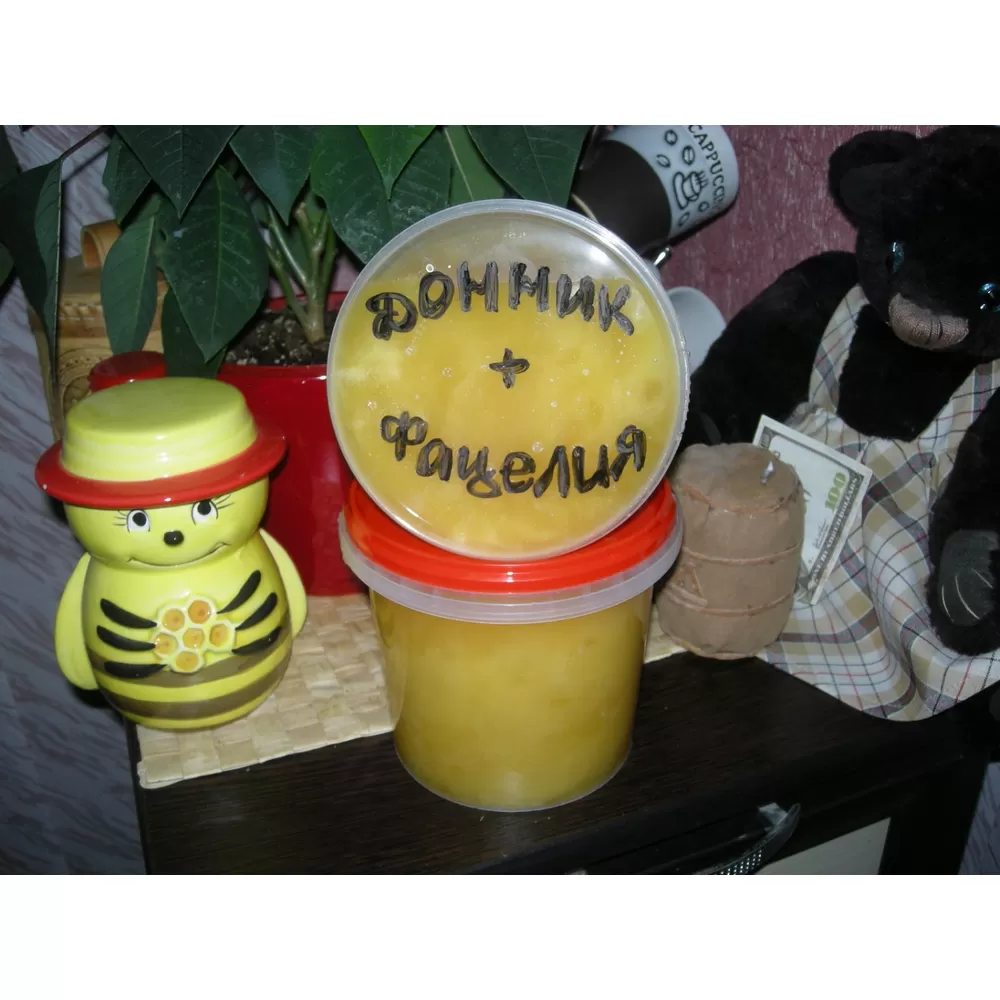 Мёд «Фацелия-Донник» с рязанской пасеки. Цена 600 руб. за 1000мл. Возможна доставка по России.
